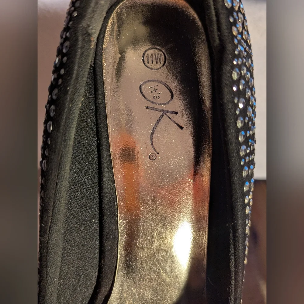 Elegant Black Studded Heels Sz 11W 4 Inch Heel - Picture 9 of 9